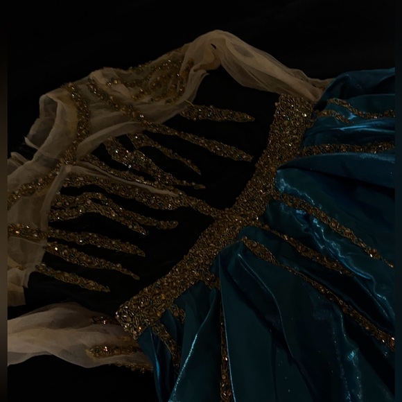 Blue dress - Picture 4 of 8